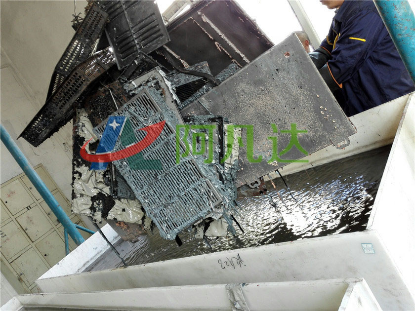 脫漆劑現(xiàn)場應(yīng)用圖片