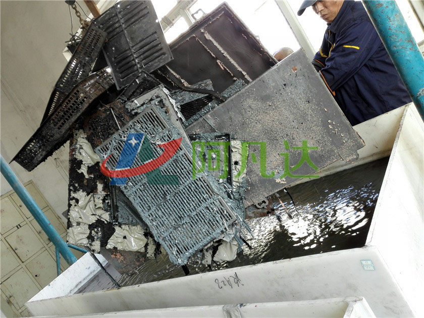 脫漆劑現(xiàn)場應(yīng)用圖片