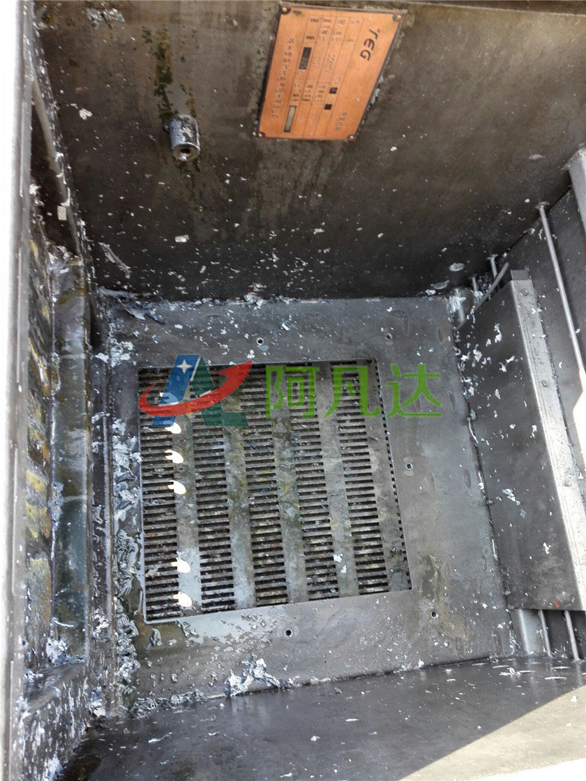 脫漆劑現(xiàn)場應(yīng)用圖片